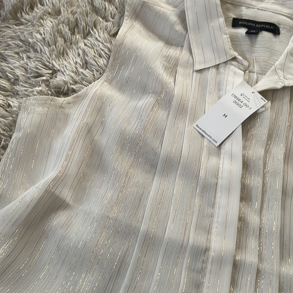NWT size medium Banana Republic sleeveless sheet blouse cream with gold - Picture 6 of 7